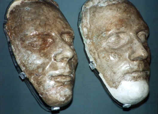 death-masks.jpg (57855 bytes)
